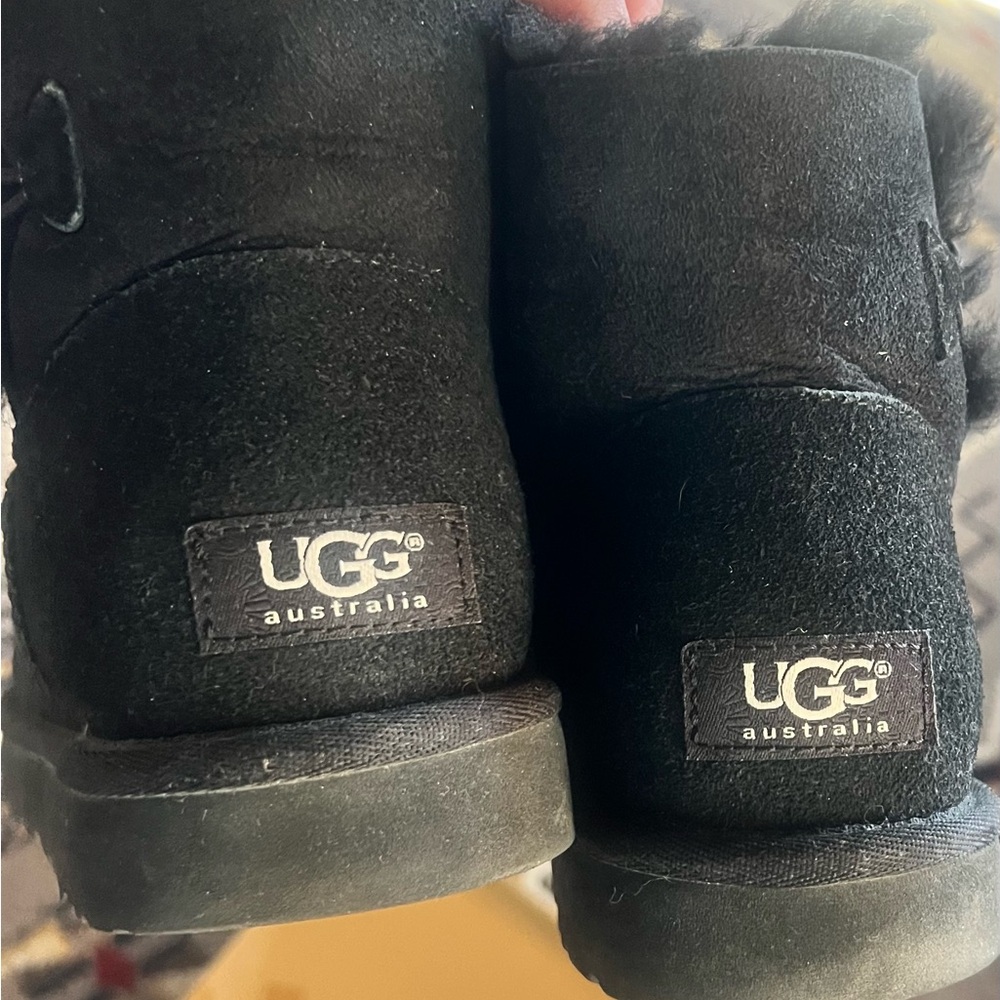 UGG Black Shearling-Lined Suede short Booties - Picture 4 of 5
